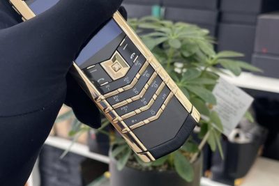 Vertu Sigature S Gold Lưng Đá Cao Cấp Độ Vỏ Chính Hãng