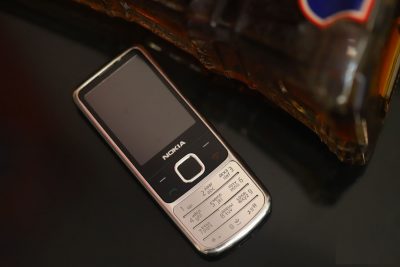 Điện Thoại Nokia 6700 Classic White Bạc Like New
