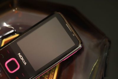 Điện Thoại Nokia 6700 Classic Pink Like New Cao Cấp