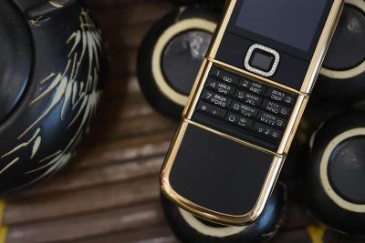  Điện thoại Nokia 8800 vàng hồng đen đính rồng 