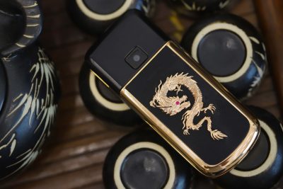 Điện thoại Nokia 8800E Rose Gold điểm đá (da đen) phiên bản rồng