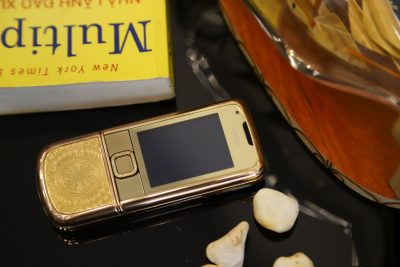 Điện thoại Nokia 8800E Rose Gold trống đồng đẳng cấp