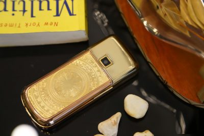 Điện thoại Nokia 8800E Rose Gold trống đồng đẳng cấp