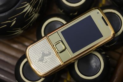 Điện thoại Nokia 8800E Rose Gold khảm ngựa trắng