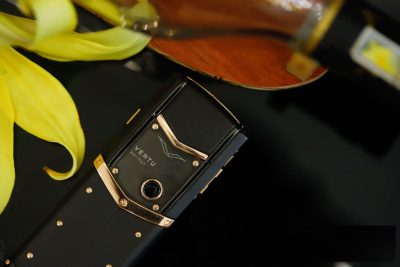 Điện thoại Vertu Signature S Balck Điểm Vàng