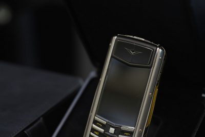 Điện Thoại Vertu Ascent Ti Ferrari Da Vàng