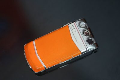 Điện thoại Vertu Constellation Ayxta Da Màu Cam