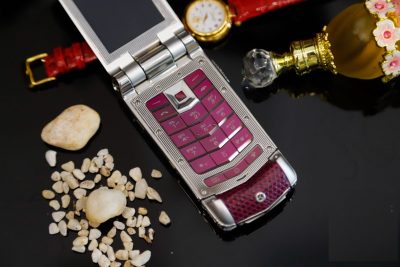 Điện thoại Vertu Constellation Ayxta Da Cá Sấu (Màu Hồng)