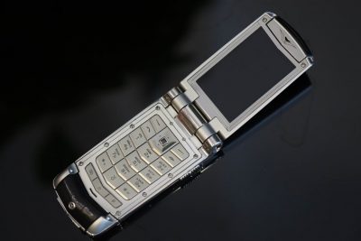 Điện Thoại Vertu Constellation Ayxta Da Cá Sấu Đen