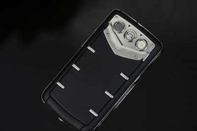 Điện thoại Vertu Constellation Quest Cao Cấp
