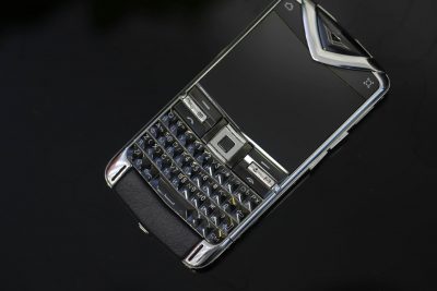 Điện thoại Vertu Constellation Quest Cao Cấp