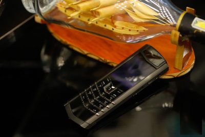 Điện thoại Vertu Signature S Black vỏ zin máy đẹp