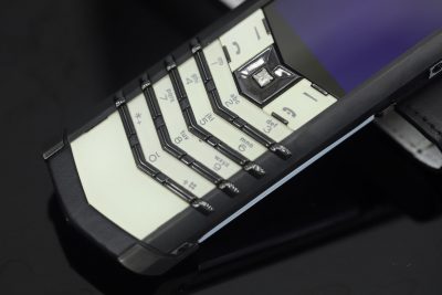 Điện thoại Vertu Signature S Black and White Panda