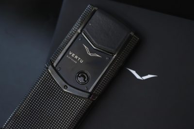 Điện thoại Vertu Signature S Clous De Paris Black lướt đẹp