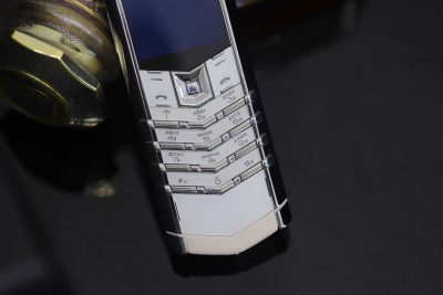 Điện thoại Vertu Signature S Pure White trắng ngọc nguyên bản