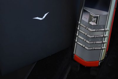 Điện thoại Vertu Signature S Silver da bê đỏ