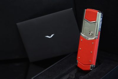 Điện thoại Vertu Signature S Silver da bê đỏ
