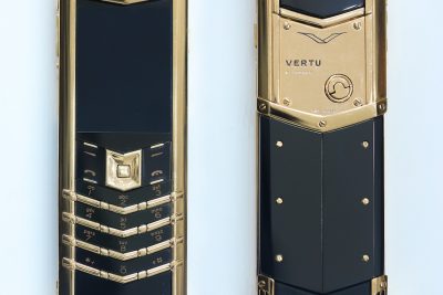 Điện Thoại Vertu Signature S Vàng Khối