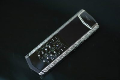 Điện thoại Vertu Signature S Clous De Paris lướt đẹp