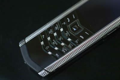 Điện thoại Vertu Signature S Clous De Paris lướt đẹp