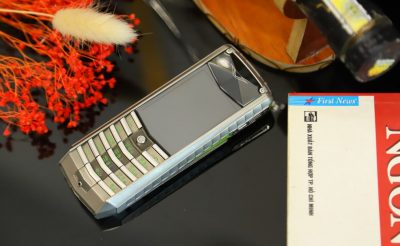 Vertu Ascent X Titanium Carbon Fibre Black And Green Leather
