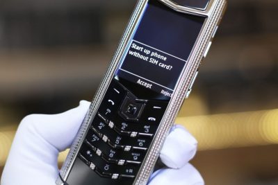 Điện thoại Vertu Signature S Clous De Paris Độ Vỏ