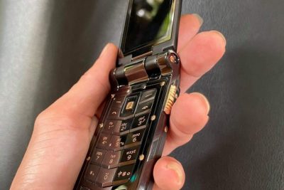 Màn Hình Vertu Ayxta – Nhỏ Chính Hãng