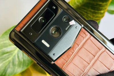 Điện thoại METAVERTU 2 Generation da cá sấu nâu 99% chính hãng