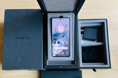 Điện thoại METAVERTU 2 Generation da cá sấu nâu 99% chính hãng