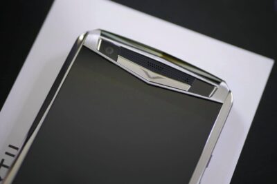 Điện thoại Aster P Da cá sấu đen like new 99%