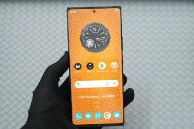 Điện thoại METAVERTU 1 Basic Calf da bê nâu chính hãng 99