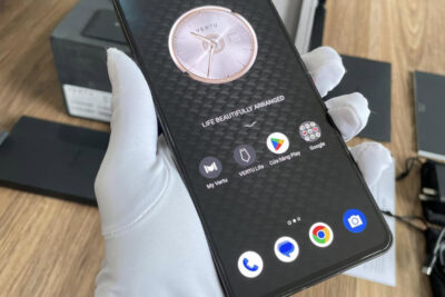 Điện thoại METAVERTU 2 Generation da bê đen 99% chính hãng