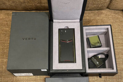 Điện thoại METAVERTU 1 Basic Carbon chính hãng đẹp 99%