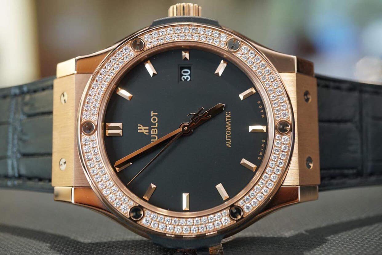 3Đồng Hồ Hublot Classic Fusion King Gold Diamonds 42mm 3