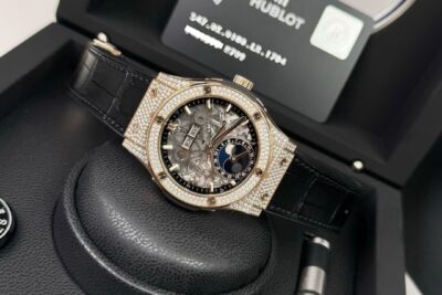 Đồng Hồ Hublot Classic Fusion Aerofusion Moonphase King Gold Pavé 45mm