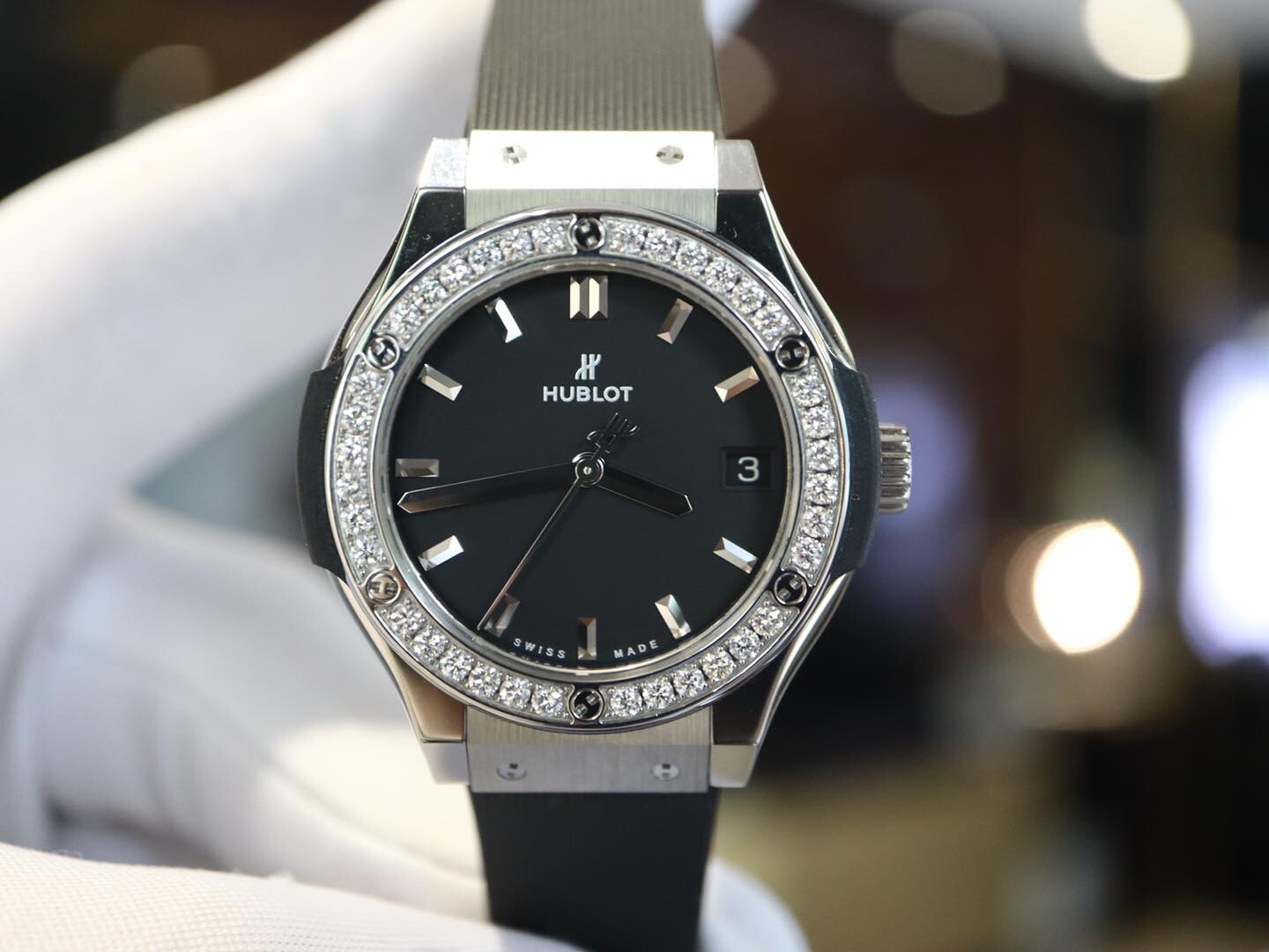 Đồng Hồ Hublot Classic Fusion Automatic 33mm 2