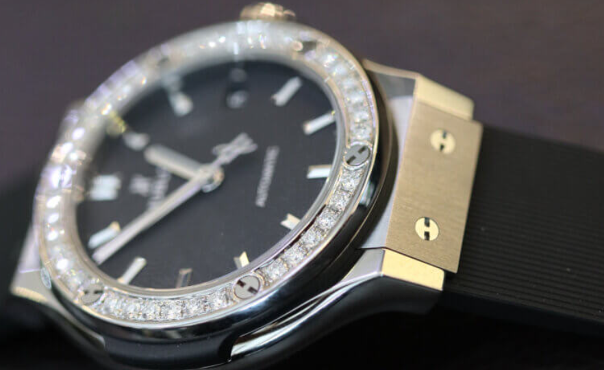 Đồng Hồ Hublot Classic Fusion Automatic 33mm 4