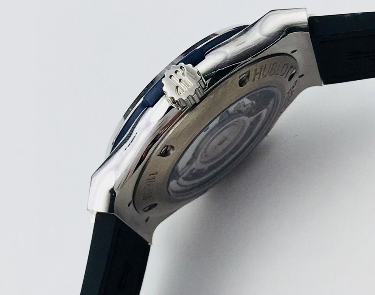 Đồng Hồ Hublot Classic Fusion Automatic Titanium 5