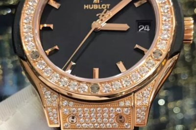Đồng Hồ Hublot Classic Fusion Black King Gold Pavé 33mm