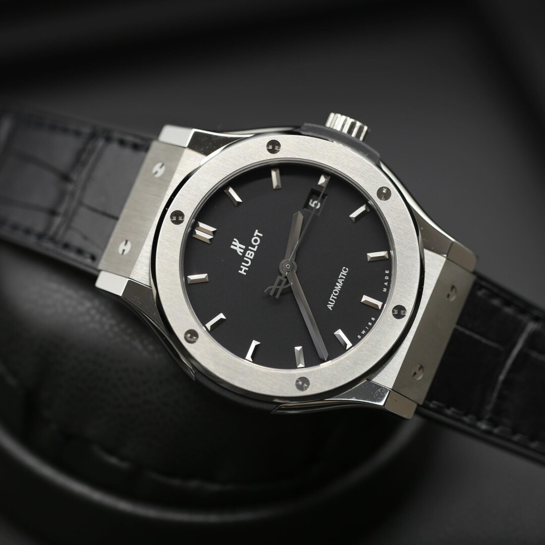 Đồng Hồ Hublot Classic Fusion Black Titanium
