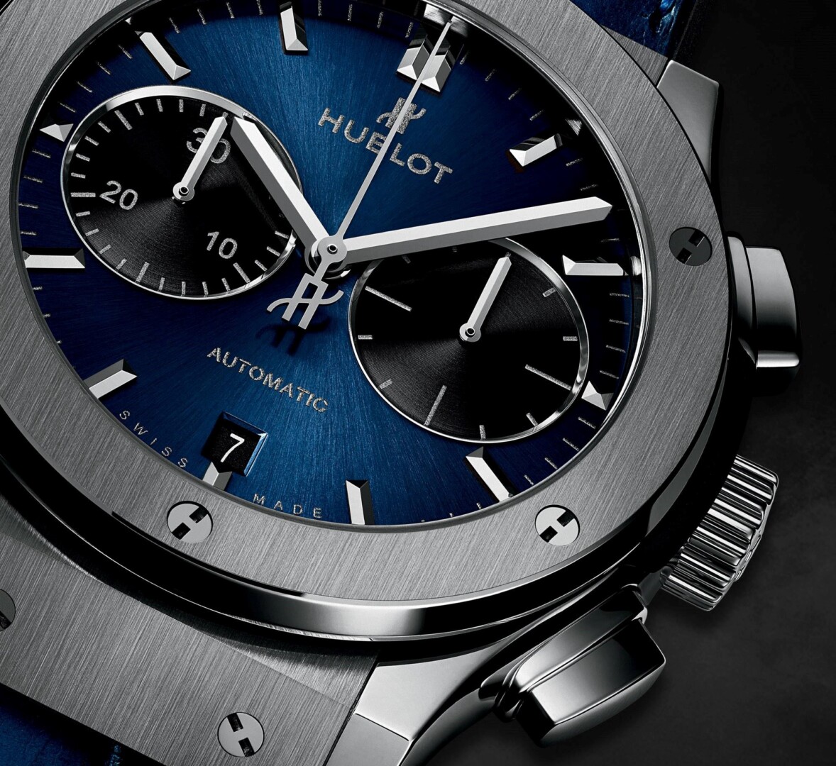 Đồng Hồ Hublot Classic Fusion Blue Chronograph Titanium Blue Dial 4