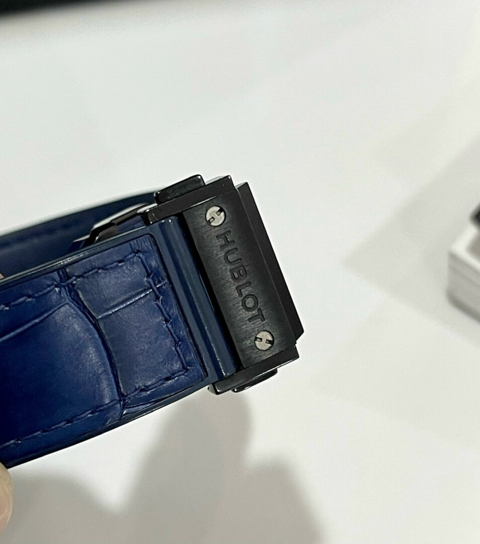Đồng Hồ Hublot Classic Fusion Ceramic Blue 4