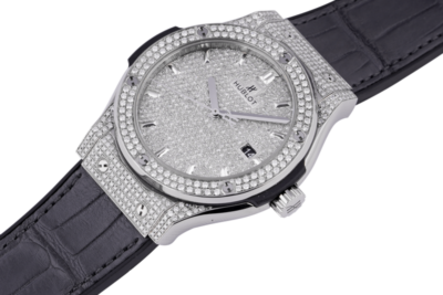 Đồng Hồ Hublot Classic Fusion Full Diamonds 33mm