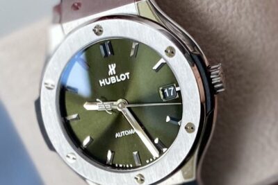Đồng Hồ Hublot Classic Fusion Green Titanium 38mm