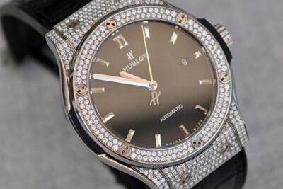 Đồng Hồ Hublot Classic Fusion Titanium Diamonds 38mm