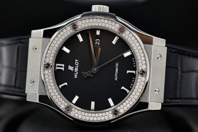 Đồng Hồ Hublot Classic Fusion Titanium Diamonds 42mm