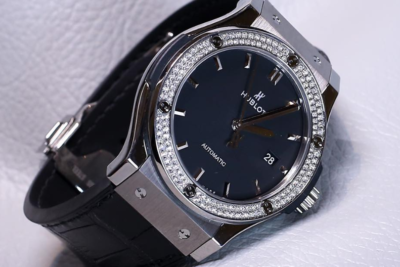 Đồng Hồ Hublot Classic Fusion Titanium Diamonds 42mm