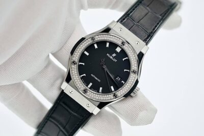 Đồng Hồ Hublot Classic Fusion Titanium Diamonds 42mm