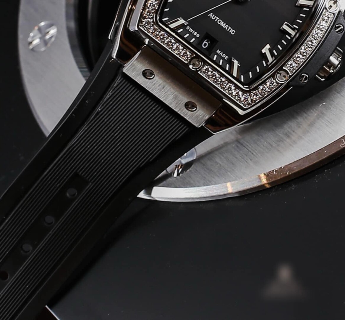 Đồng Hồ Hublot Spirit Of Big Bang Titanium Diamonds 39mm 8