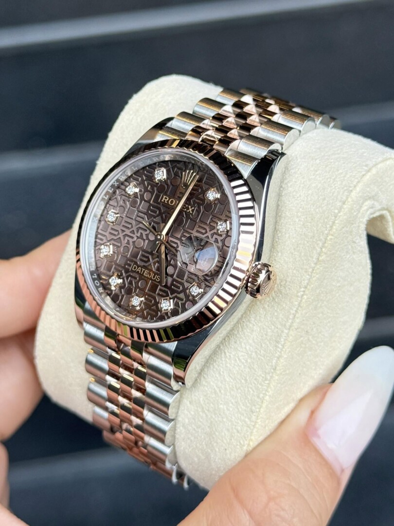 Đồng Hồ Rolex Datejust Mặt Vi Tính Dây Đeo Jubilee 126231 3